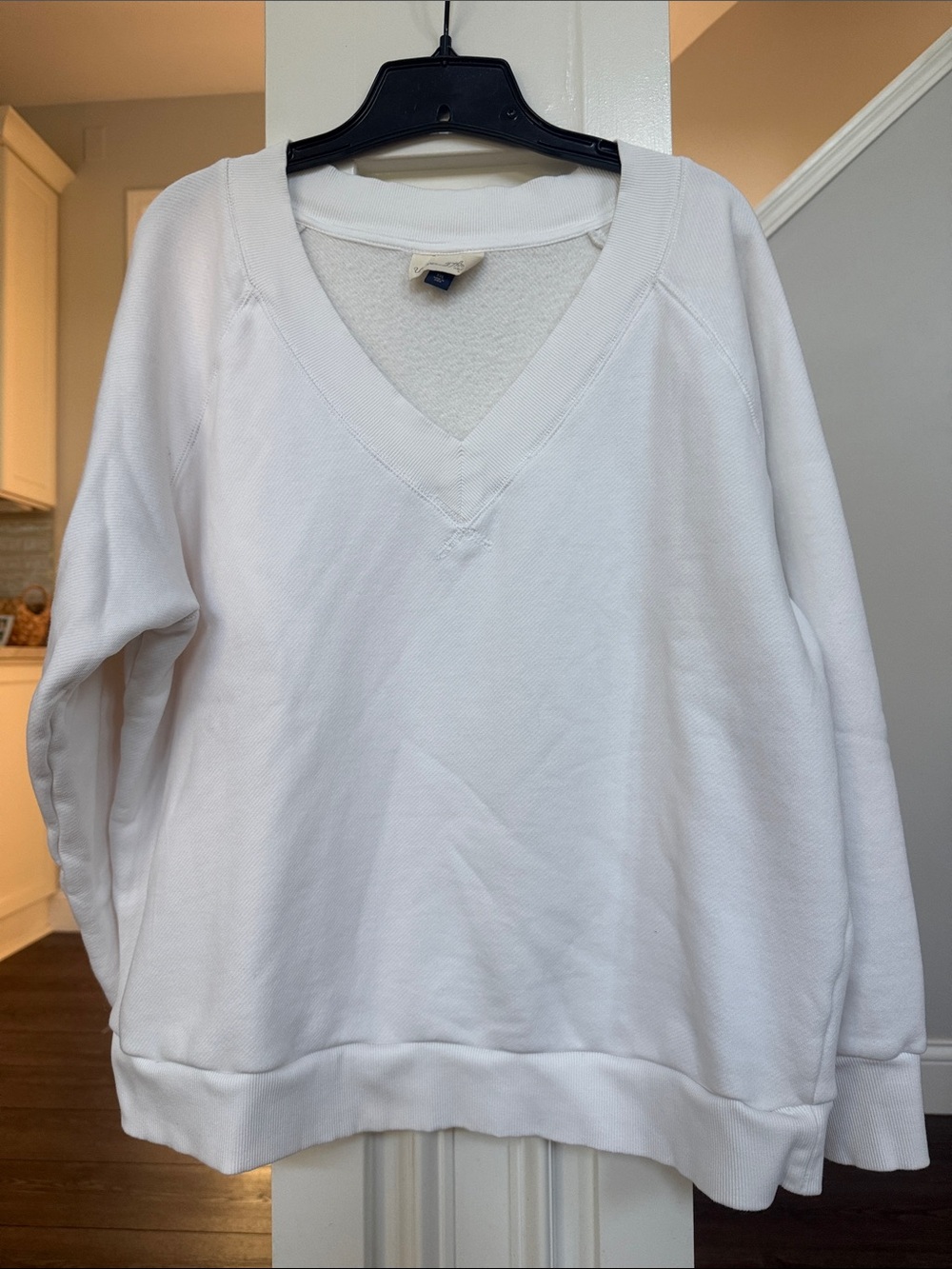 Universal Thread Like New Soft V Neck Women's White Sweatshirt XXL - Picture 6 of 10